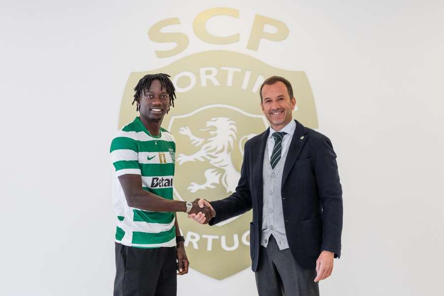 Souleymane Faye com Frederico Varandas