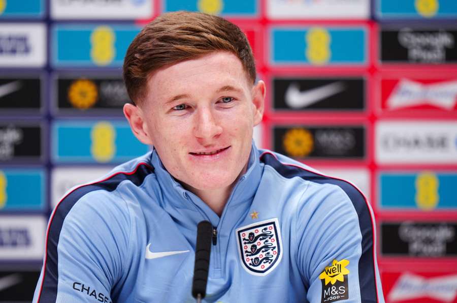 Eliot Anderson ignores Man Utd transfer links ahead of England's clash with Japan