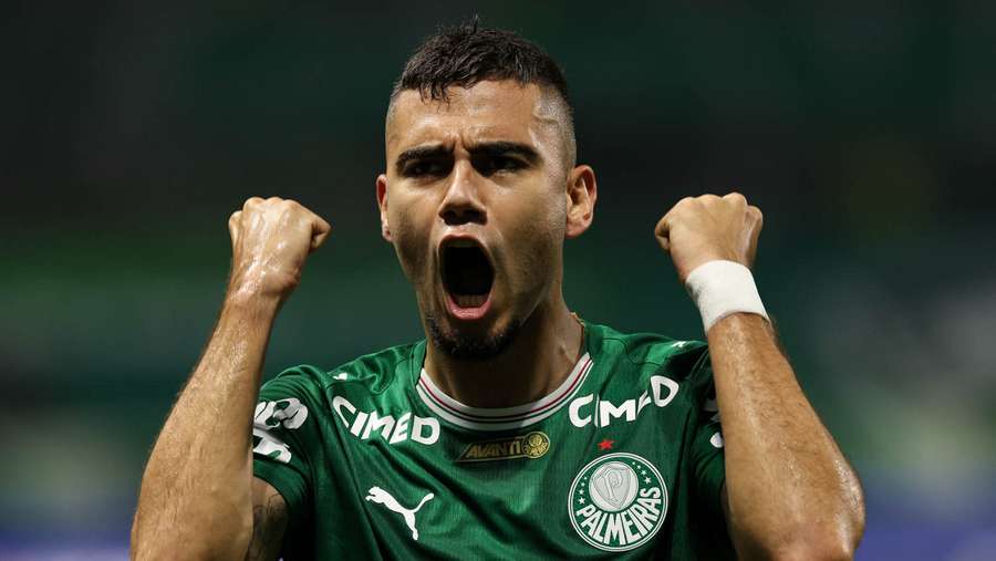 Andreas Pereira participou do primeiro gol palmeirense
