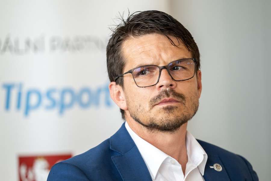 Jiří Sabou je na odchodu z Hradce Králové, od ledna by měl pracovat pro Zbrojovku Brno. Jiří Sabou je na odchodu z Hradce Králové, od ledna by měl pracovat pro Zbrojovku Brno.