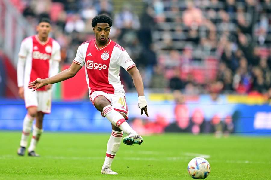 Silvano Vos debuteerde afgelopen zondag voor de hoofdmacht van Ajax