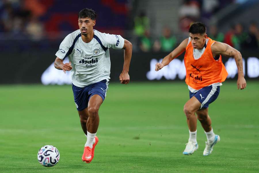 Reijnders v Manchesteru City brzy skončí. Reijnders v Manchesteru City brzy skončí.