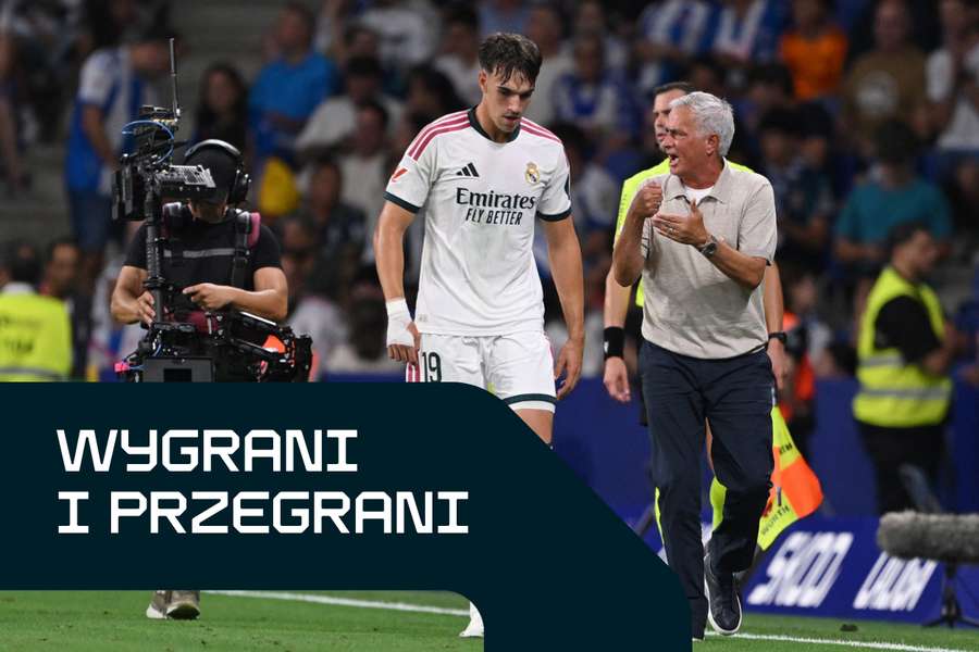 Carlos Espi (w środku) świętuje zdobycie drugiego gola dla Realu Madryt z Jose Mourinho Carlos Espi (w środku) świętuje zdobycie drugiego gola dla Realu Madryt z Jose Mourinho