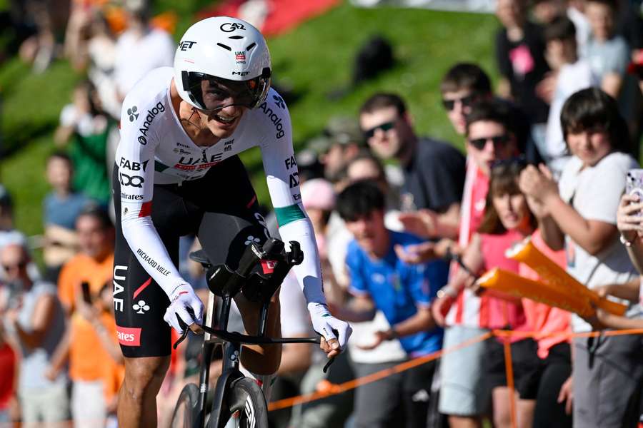 Isaac del Toro deja de competir en la Vuelta al País Vasco Isaac del Toro deja de competir en la Vuelta al País Vasco