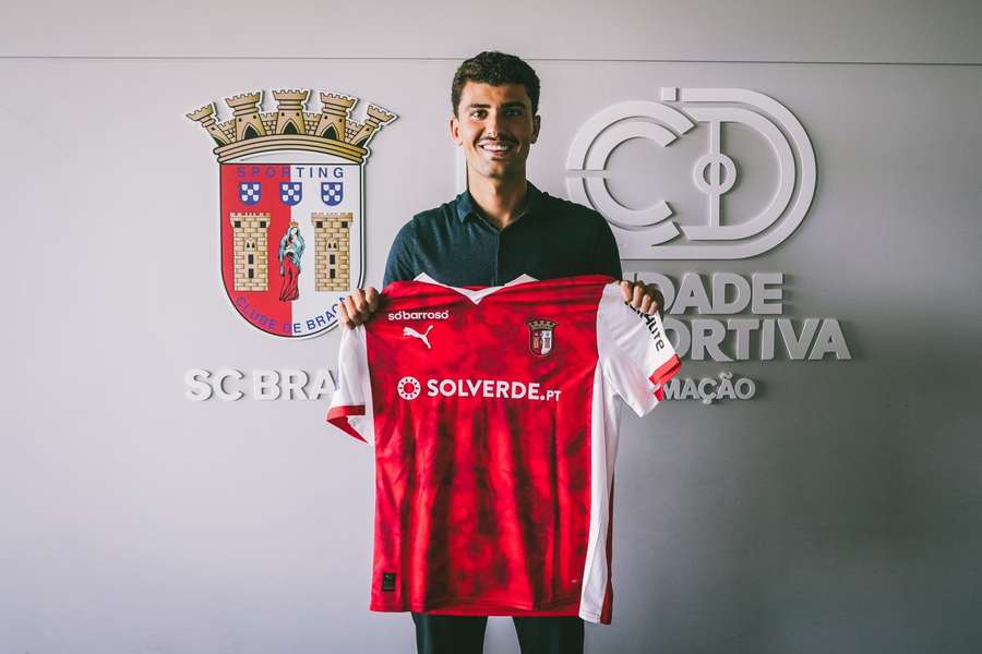 Tomás Muller prolonga ligação ao SC Braga Tomás Muller prolonga ligação ao SC Braga