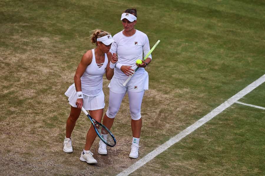 Laura Siegemund e Barbora Krejcikova a Wimbledon 2024.