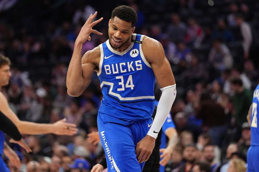 Antetokounmpo předvedl v NBA monstrózní triple double