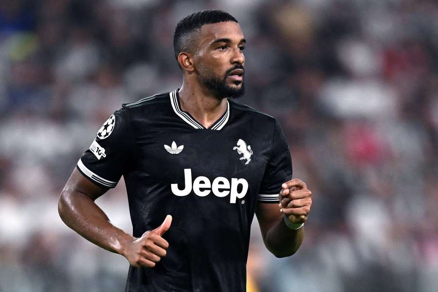 Man United and Liverpool Eye ‘Mind-Blowing’ €80 Million Offer for Juventus Defender Man United and Liverpool Eye ‘Mind-Blowing’ €80 Million Offer for Juventus Defender