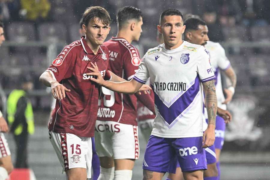 Cătălin Vilturar într-o partidă cu FC Argeș