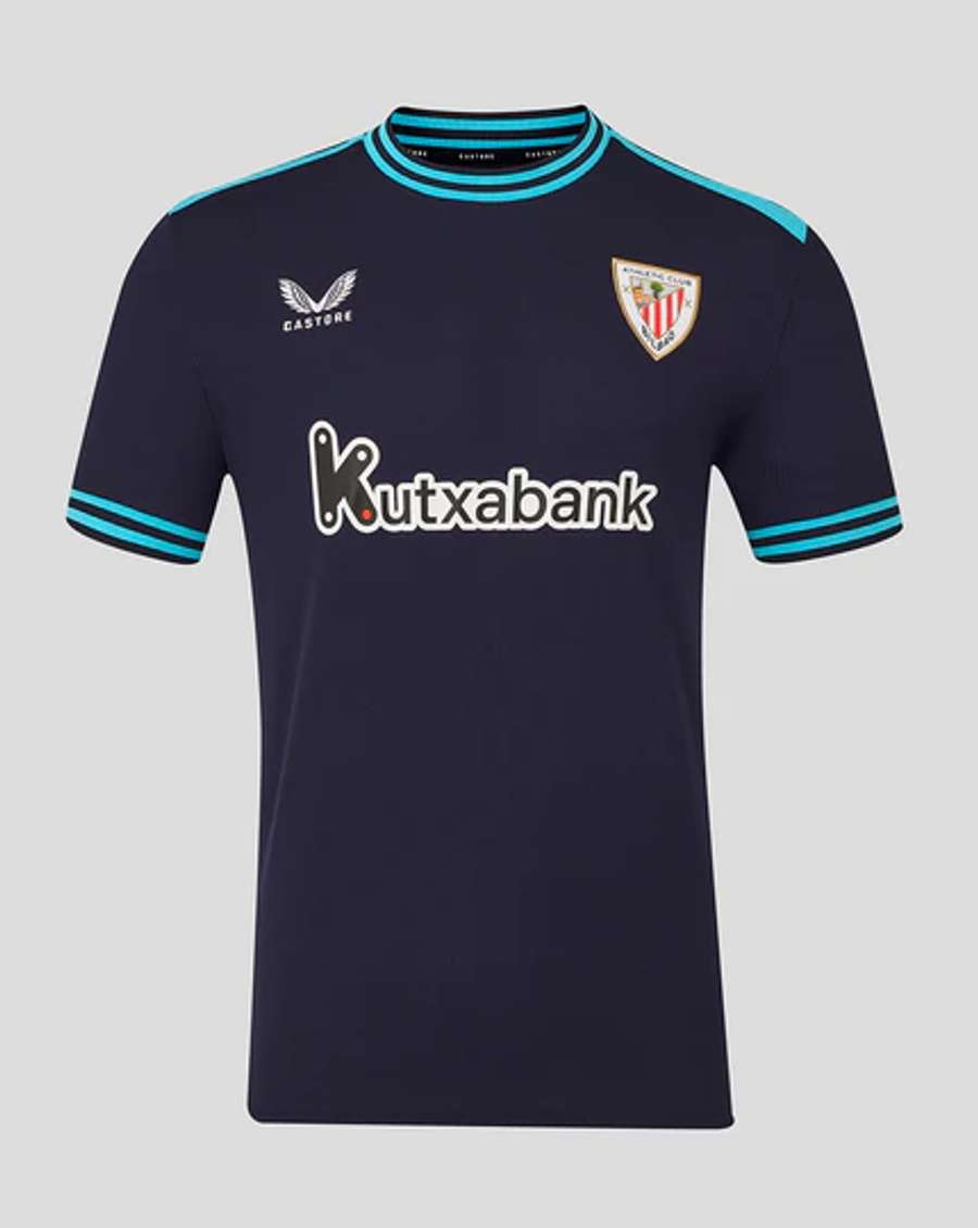 La segunda camiseta es muy diferente La segunda camiseta es muy diferente