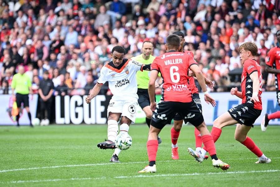 Eli Kroupi Jr en est à 19 buts en L2 cette saison