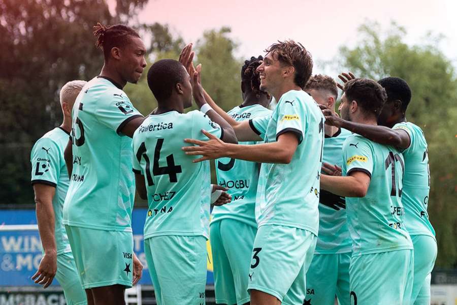 Slavia si připsala další výhru. Slavia si připsala další výhru.