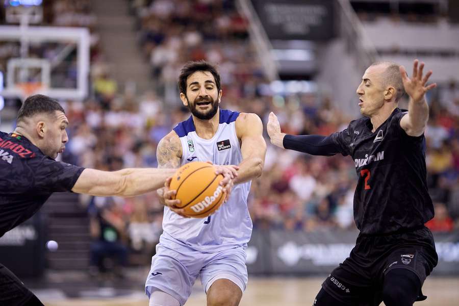 Ricky Rubio ha vuelto a jugar en la acb y en Granada, donde debutó hace 20 años