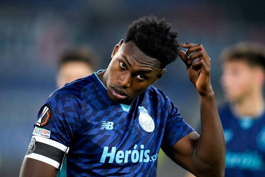 Samu Omorodion, delantero español del Oporto