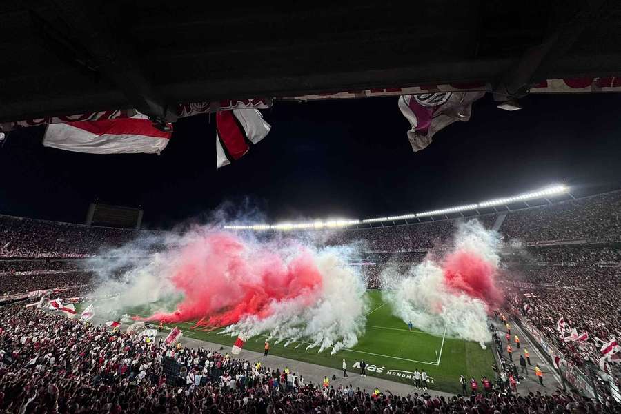 Dono da casa, o River Plate corre sério risco de não estar na decisão 