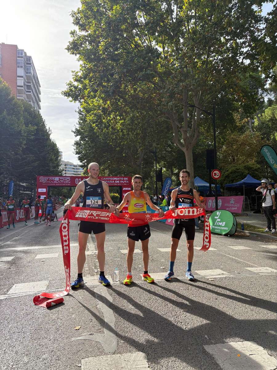 Pódio do campeonato espanhol de meia maratona