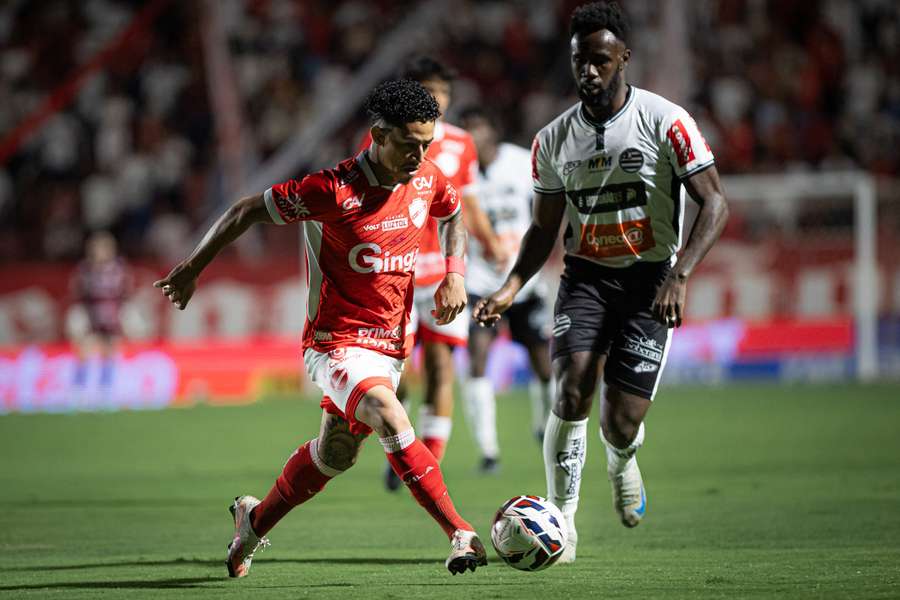 Vila Nova e Athletic ficaram no empate em Goiânia