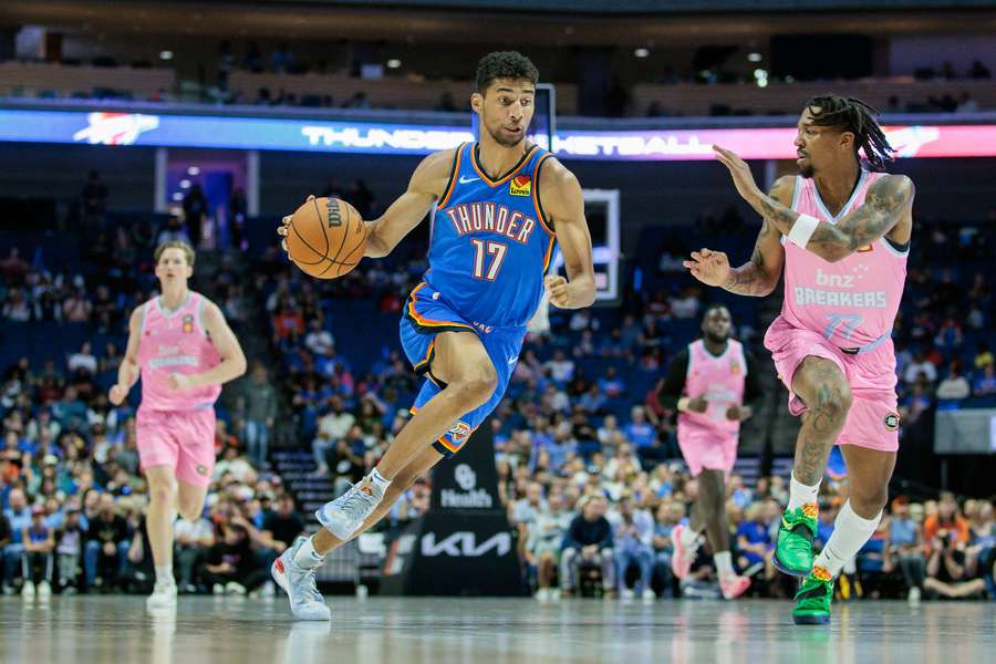 Malevy Leons in oktober is een oefenwedstrijd in actie tegen New Zealand Breakers