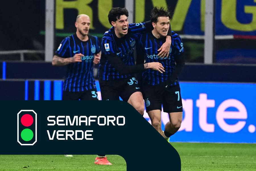 L'esultanza dopo l'1-0 di Zielinski