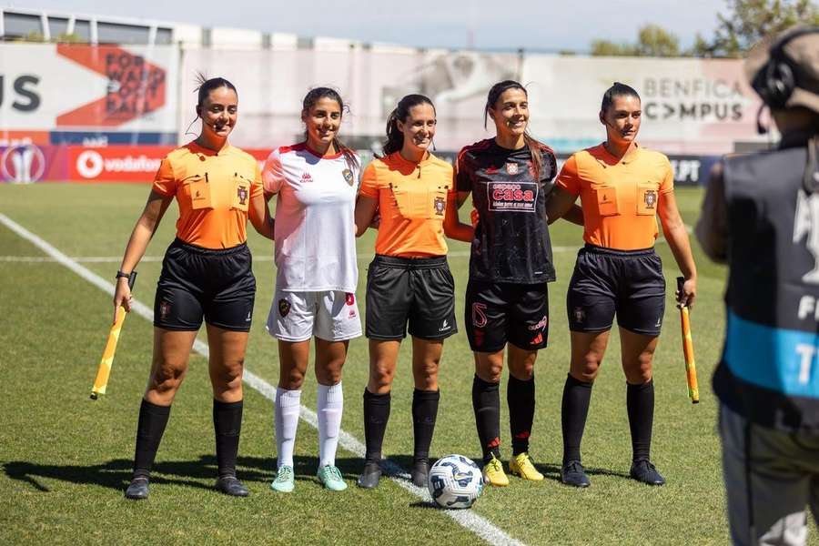 Daniela Santos num jogo entre Damaiense e Benfica