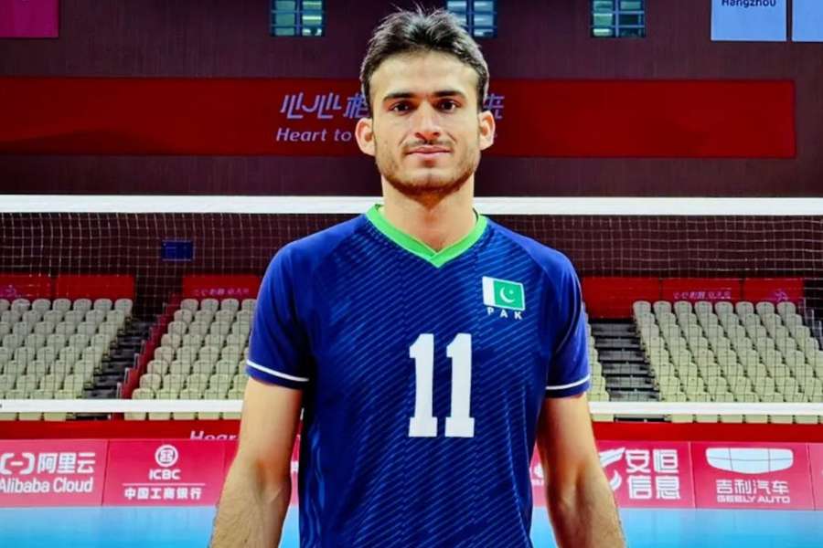 Murad Khan chega ao Benfica oriundo do Beijing BAIC Motor, da China Murad Khan chega ao Benfica oriundo do Beijing BAIC Motor, da China