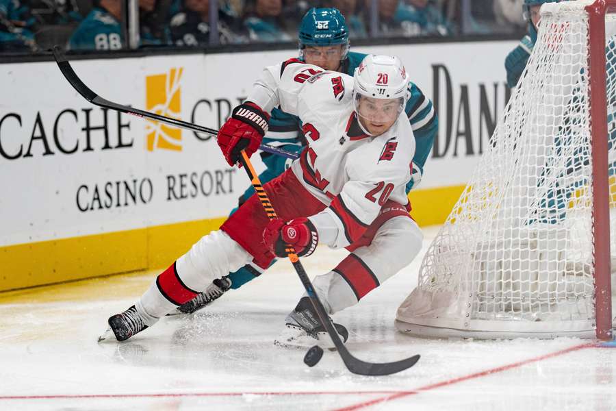 NHL roundup: Sebastian Aho scores late to lift Canes past Sharks