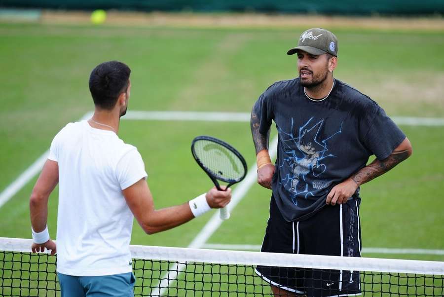 Novak Djokovic und Nick Kyrgios beim Training.
