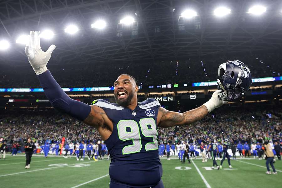 Leonard Williams of the Seattle Seahawks celebrates