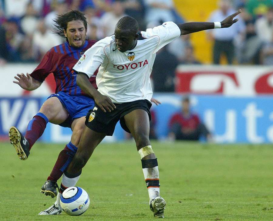 Jofre, ante Sissoko, en un Levante-Valencia Jofre, ante Sissoko, en un Levante-Valencia