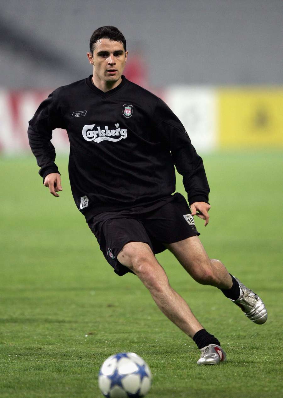 Antonio Núñez, con el Liverpool Antonio Núñez, con el Liverpool