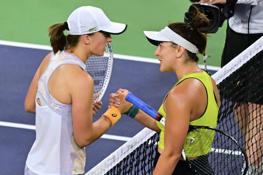 Iga Swiatek a eliminat-o pe Bianca Andreescu de la Indian Wells și o va întâlni pe Emma Răducanu