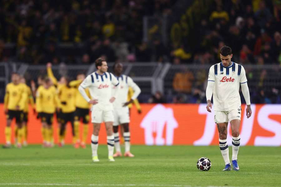 Scamacca a testa bassa