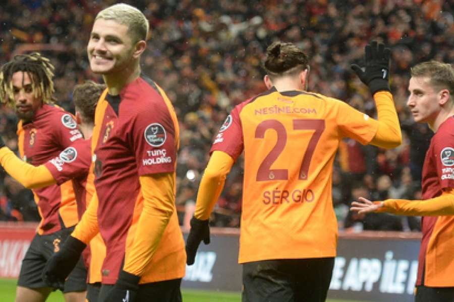 Varios jugadores del Galatasaray donarán su sueldo a las víctimas del sismo