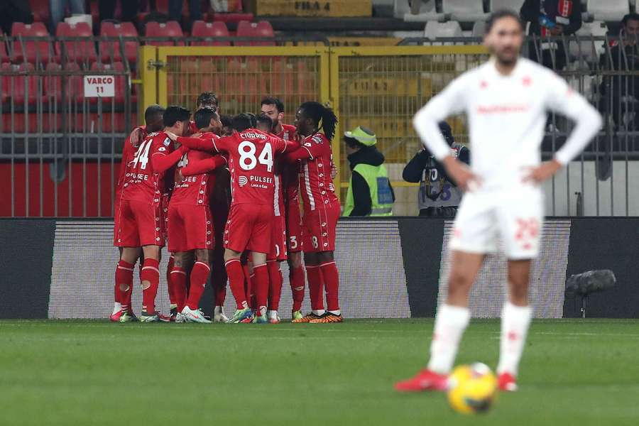 Il Monza festeggia un gol