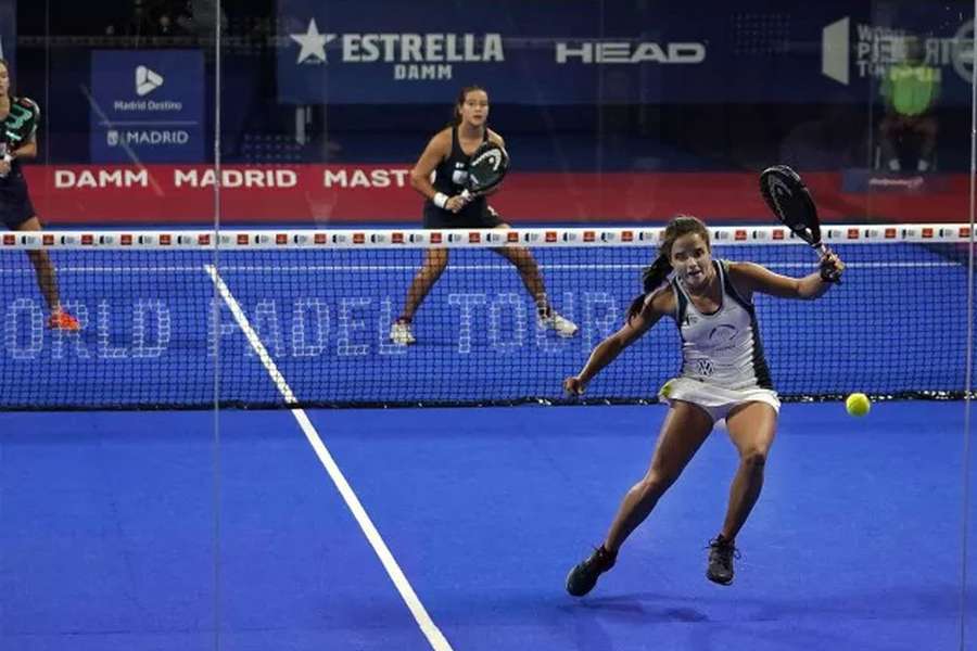 Catarina Castro e Margarida Fernandes venceram Ajila Behrame e Baharak Soleyman por 2-1