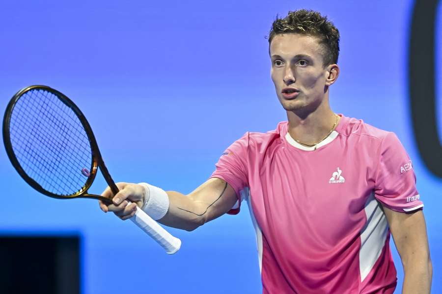 Jiří Lehečka vyzve v Dubaji nasazenou jedničku. Jiří Lehečka vyzve v Dubaji nasazenou jedničku.