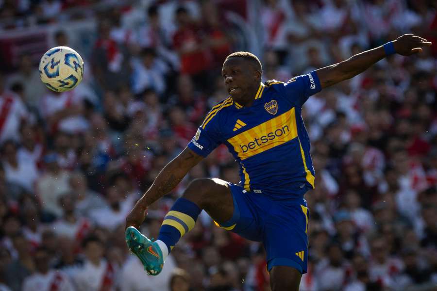 Advíncula, con Boca Juniors