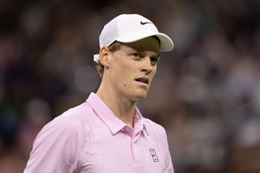 Jannik Sinner se během zápasu pohádal s divákem.