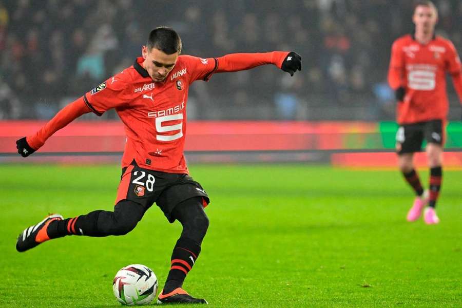 Enzo Le Fée contre Nice.