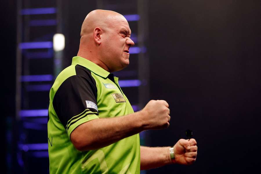 Michael van Gerwen staat voor de negende keer in de finale van de PC Finals