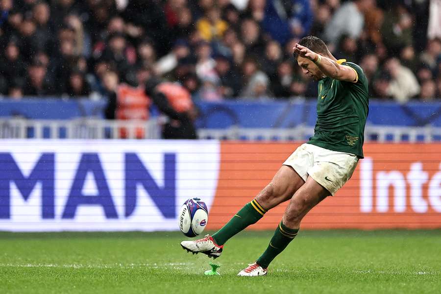 South Africa fly-half Handre Pollard kicks the ball