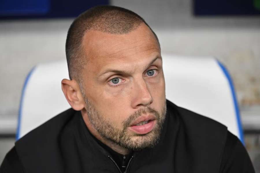 Johnny Heitinga už není trenérem Ajaxu. Johnny Heitinga už není trenérem Ajaxu.