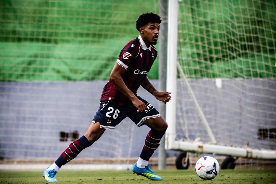 Tunde se marcha al West Bromwich Albion Tunde se marcha al West Bromwich Albion