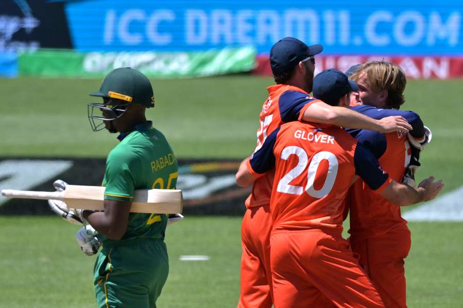 Netherlands' players celebrate their win against South Africa