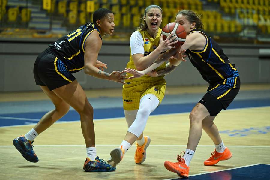 Po porażce 54:91 z Castors VBW Gdynia odpadła z rozgrywek Pucharu Europy Po porażce 54:91 z Castors VBW Gdynia odpadła z rozgrywek Pucharu Europy