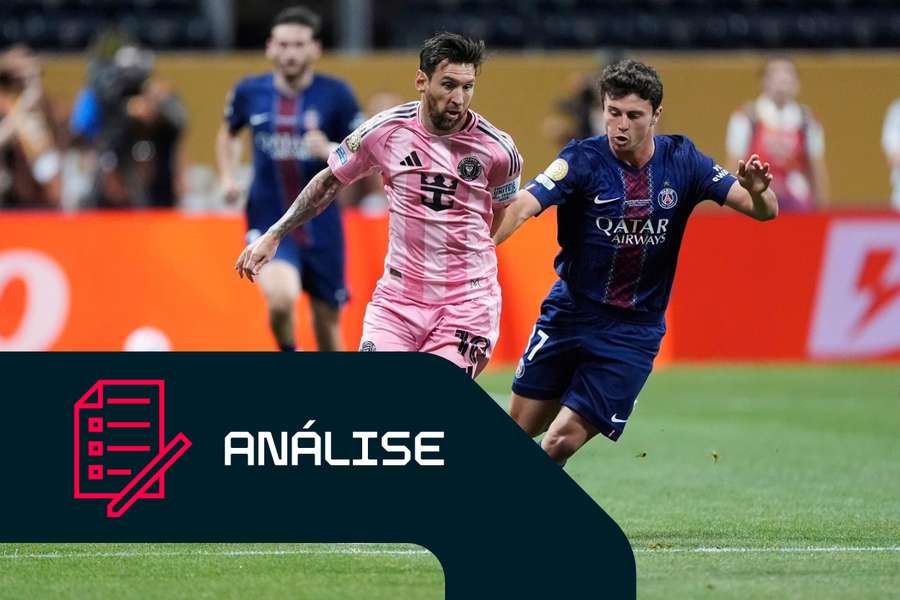 Lionel Messi, do Inter Miami, controla a bola perante João Neves, do Paris Saint-Germain