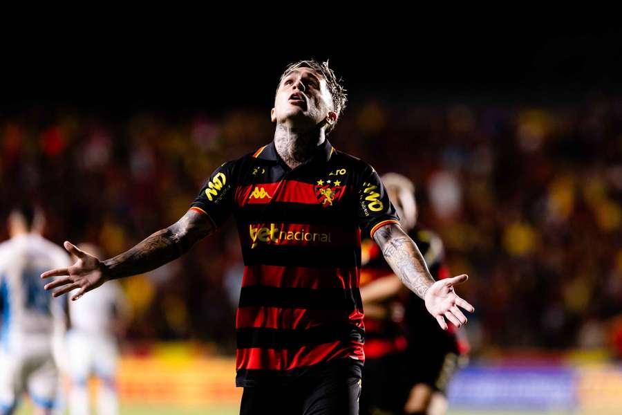 Diego Hernández fez os dois gols do Sport contra o Londrina Diego Hernández fez os dois gols do Sport contra o Londrina