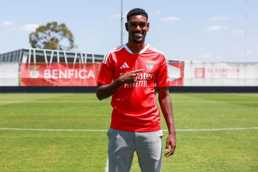 Benfica ficou com opção de compra por Felipe Lima Benfica ficou com opção de compra por Felipe Lima