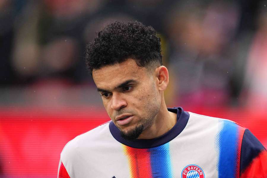 Díaz bude nútene stáť jeden zápas.