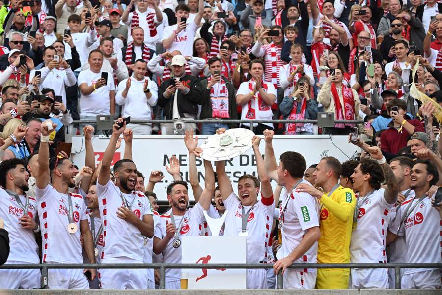 Les joueurs de Cologne célébrant leur titre.